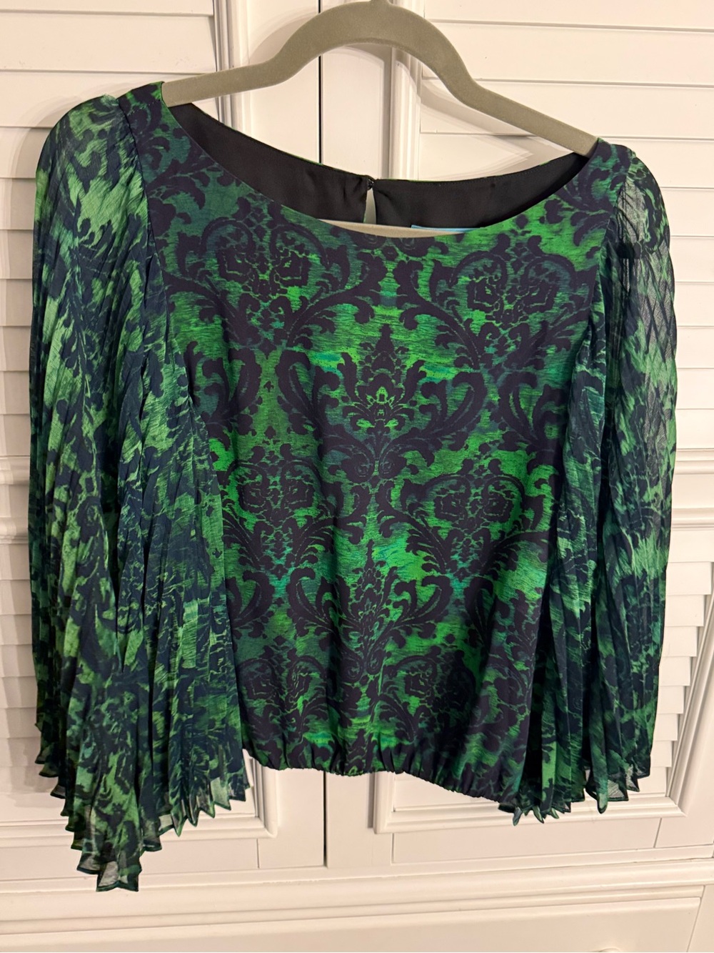Alice + Olivia Briar Green Black Silk Pleated Batwing Blouse Top S NWOT - Picture 9 of 9